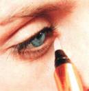 Traitement anti-cernes avec le maquillage ?